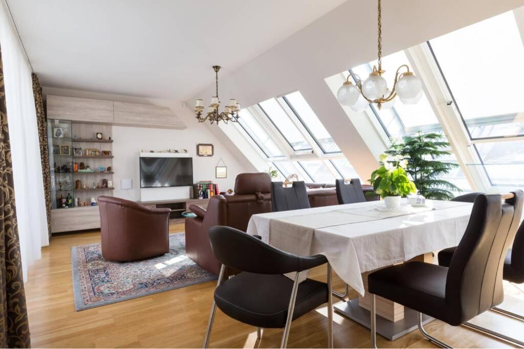 Grosses Penthouse #12 Mit Terrasse Und Aussicht Apartment Виена Екстериор снимка