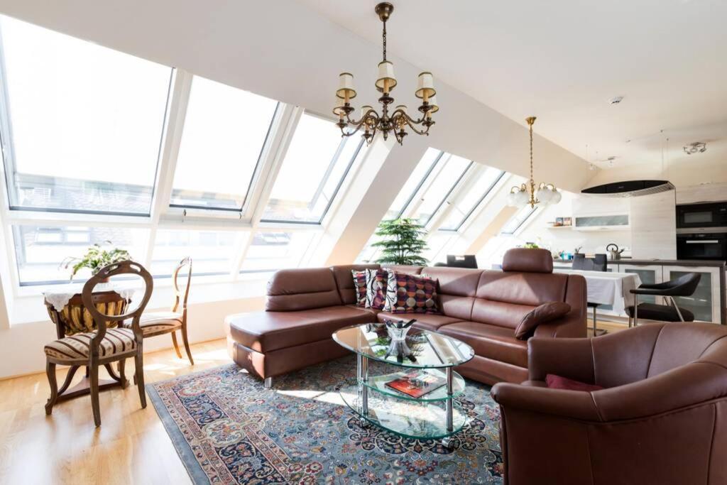 Grosses Penthouse #12 Mit Terrasse Und Aussicht Apartment Виена Екстериор снимка