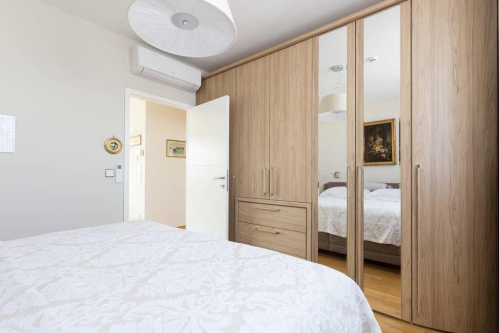 Grosses Penthouse #12 Mit Terrasse Und Aussicht Apartment Виена Екстериор снимка