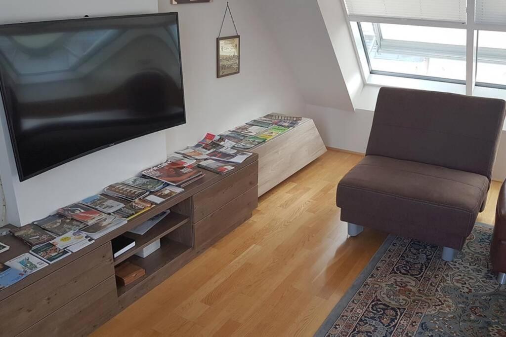 Grosses Penthouse #12 Mit Terrasse Und Aussicht Apartment Виена Екстериор снимка